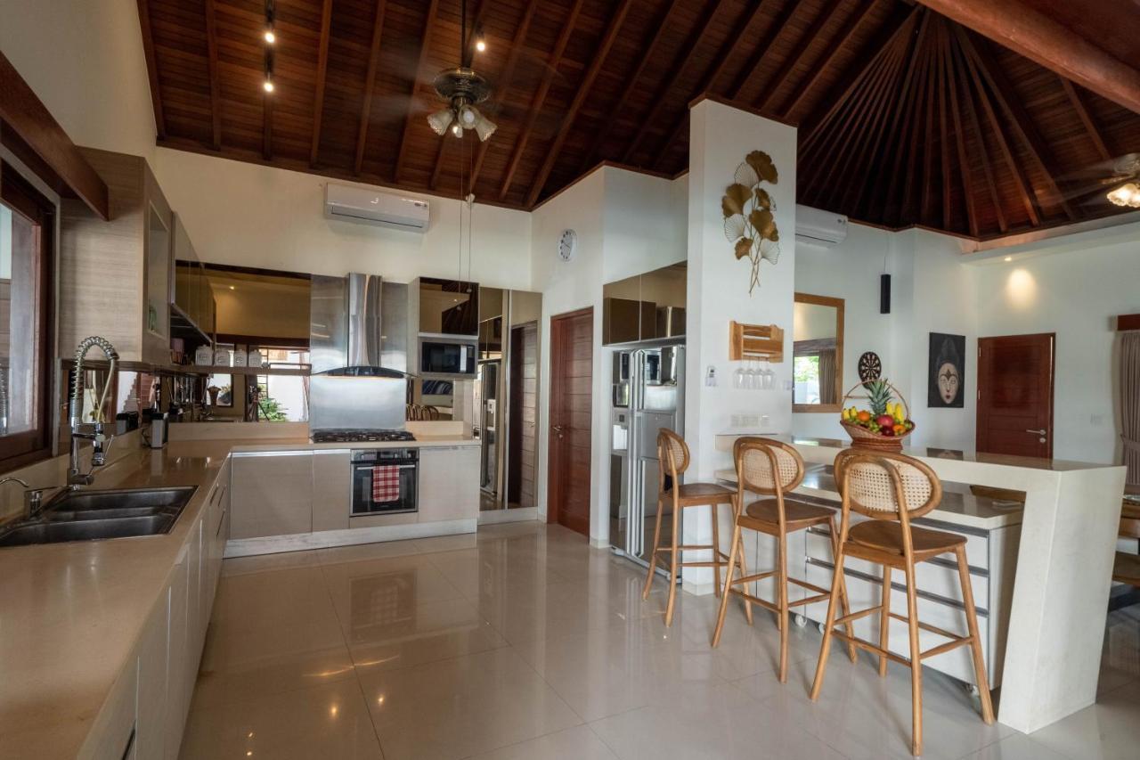 5 Bedroom Villa Sultan Luxury Entertainment And Relaxation Seminyak  Exterior photo